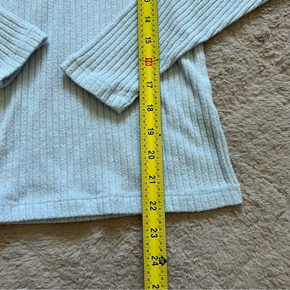 J, Crew Padded Shoulder Long Sleeve Top Women’s Size S - Picture 9 of 10